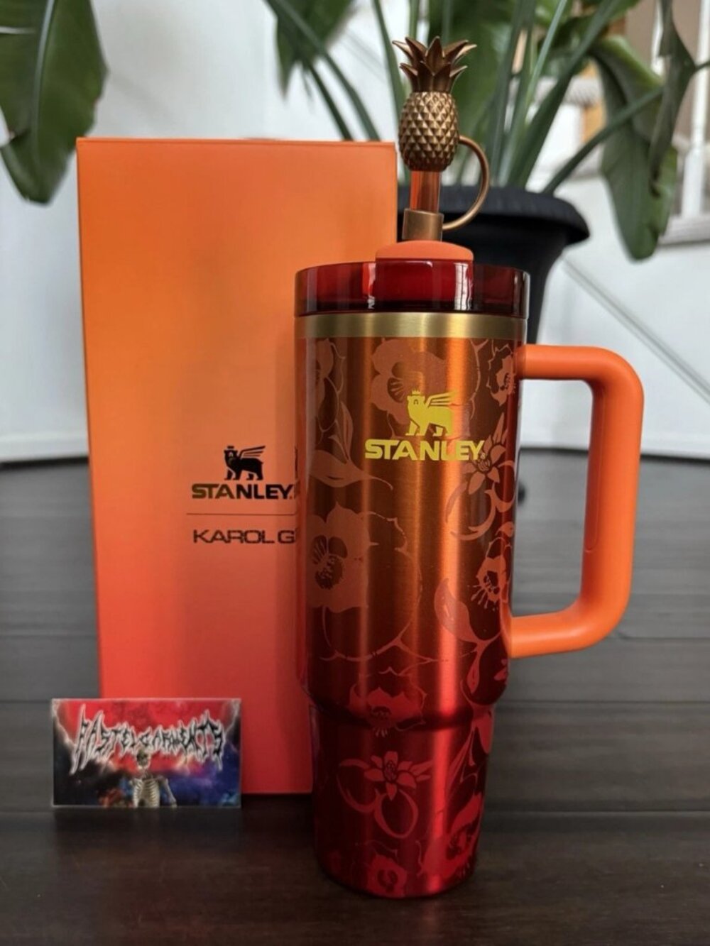 The Stanley 1913 x KAROL G 40 oz Quencher H2.O FlowState Tumbler - Picture 2 of 3